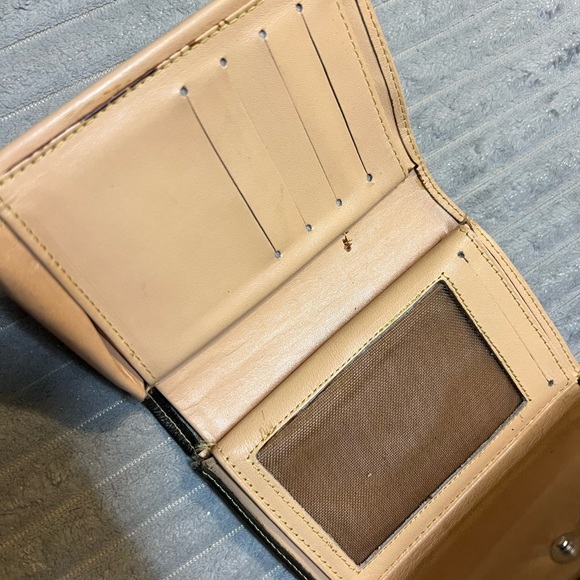 Vintage Louis Vuitton Wallet - Picture 4 of 8